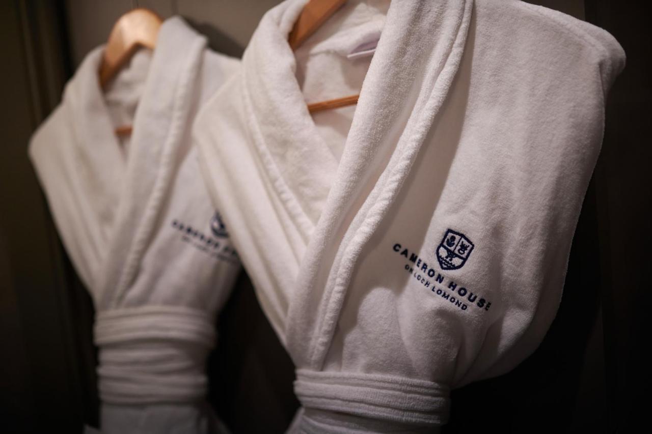 Cameron House On Loch Lomond Alexandria Exterior photo A bathrobe
